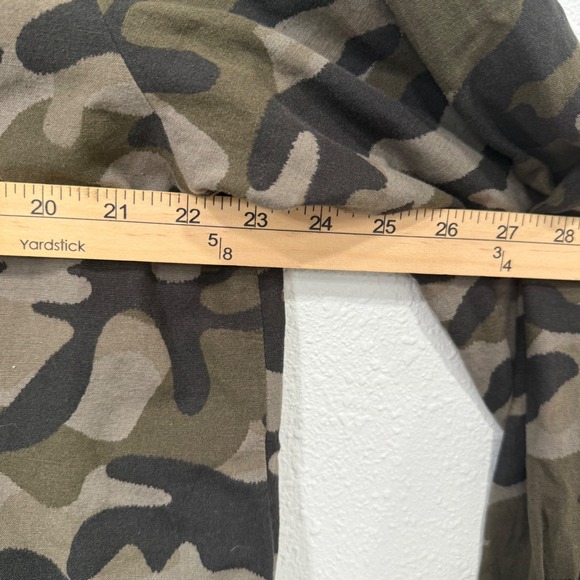 Maurices Camouflage Button Down Shirt Long Sleeve Women's Size Large Green Brown - Picture 5 of 7